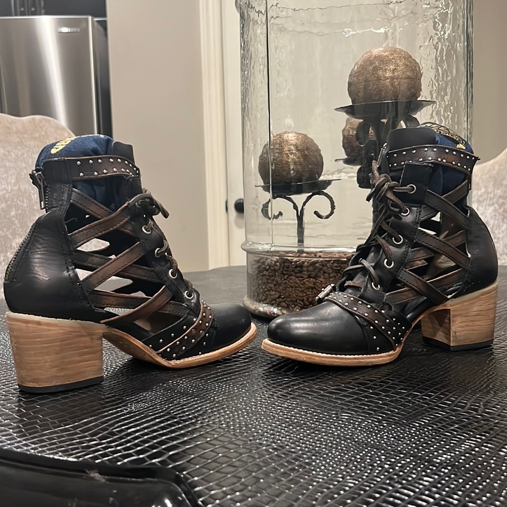 These are just bad boots from FreeBird by Steven.